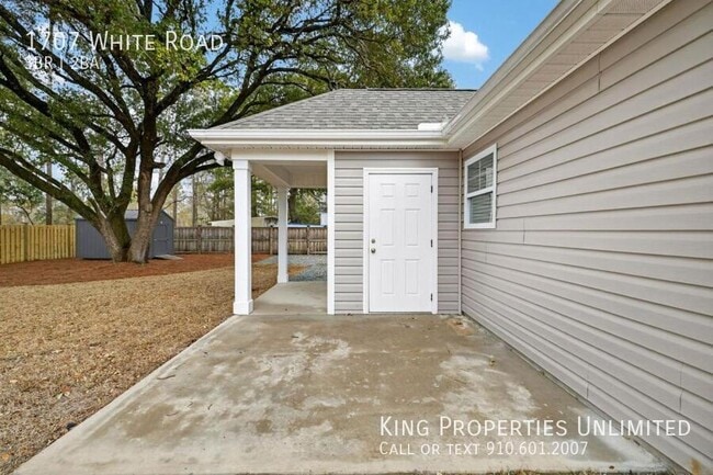 Building Photo - 1707 White Rd