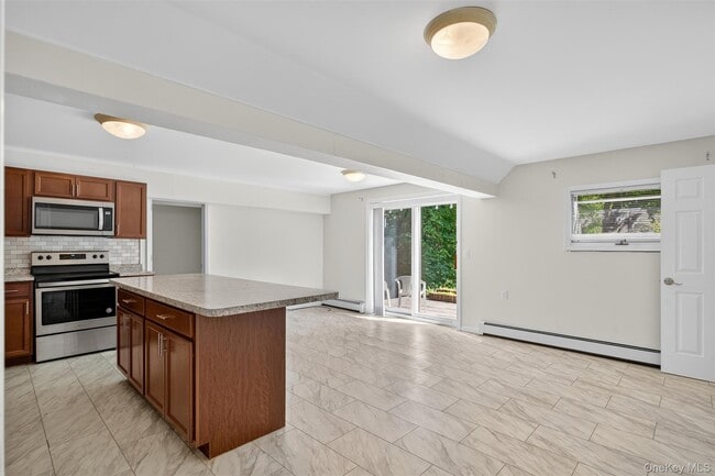 Building Photo - 3 Hudson Bluff Cir