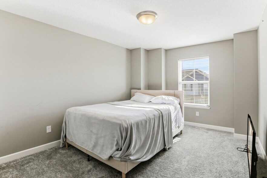 Building Photo - 8027 149th Xing NW