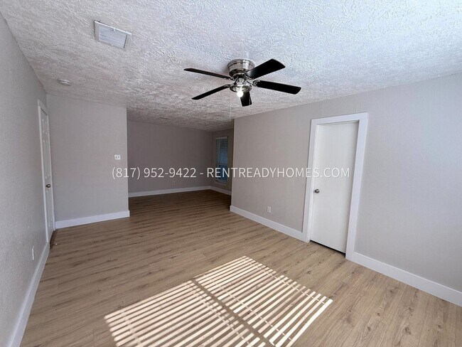 Building Photo - 522 Kenwood Ln