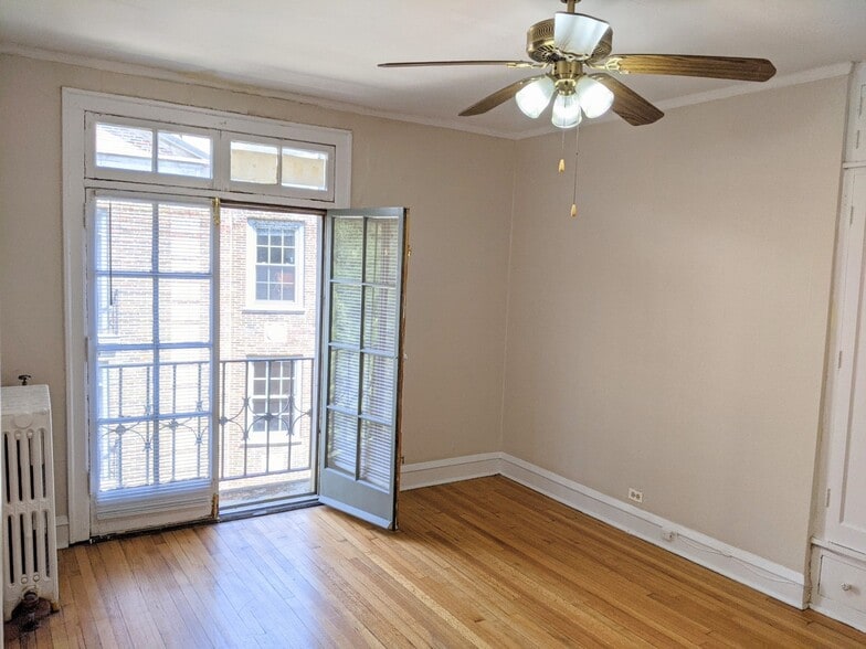 Building Photo - 905 Elmwood Ave