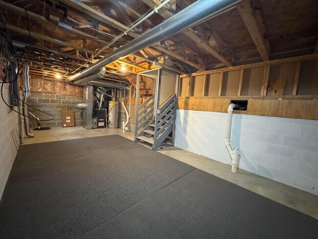 Building Photo - 8577 Clover Glade Dr