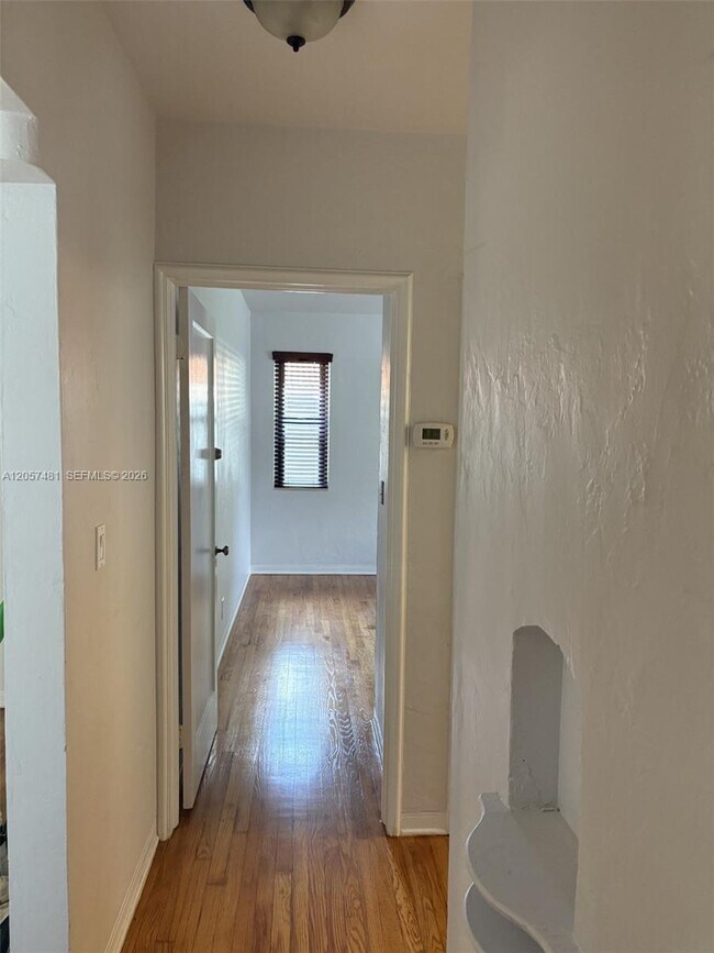 Building Photo - 1263 SW 18th St