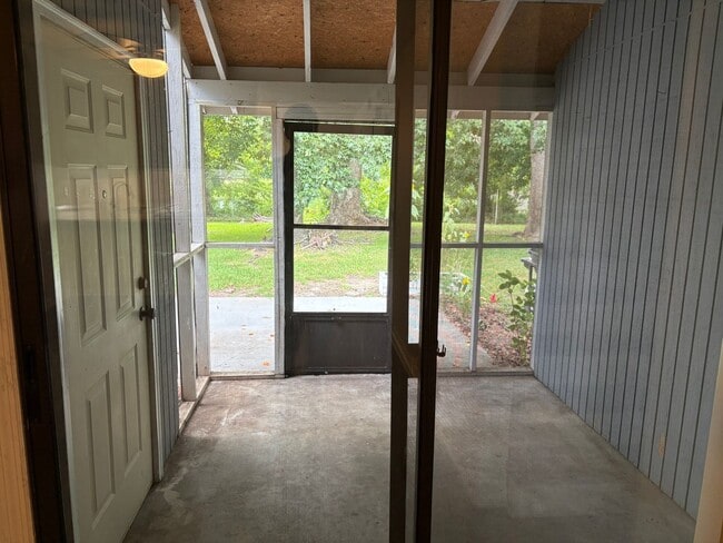 Building Photo - 108 Beaver Pond Loop