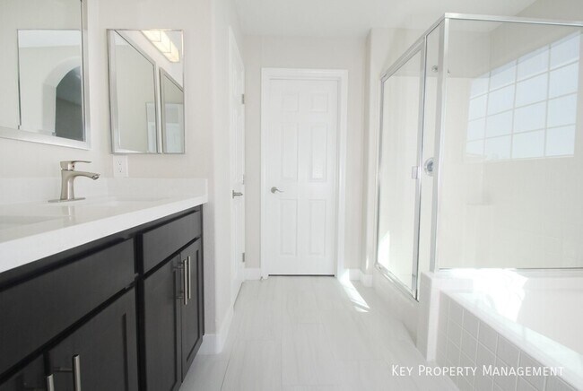 Building Photo - 7916 Violet Dawn St