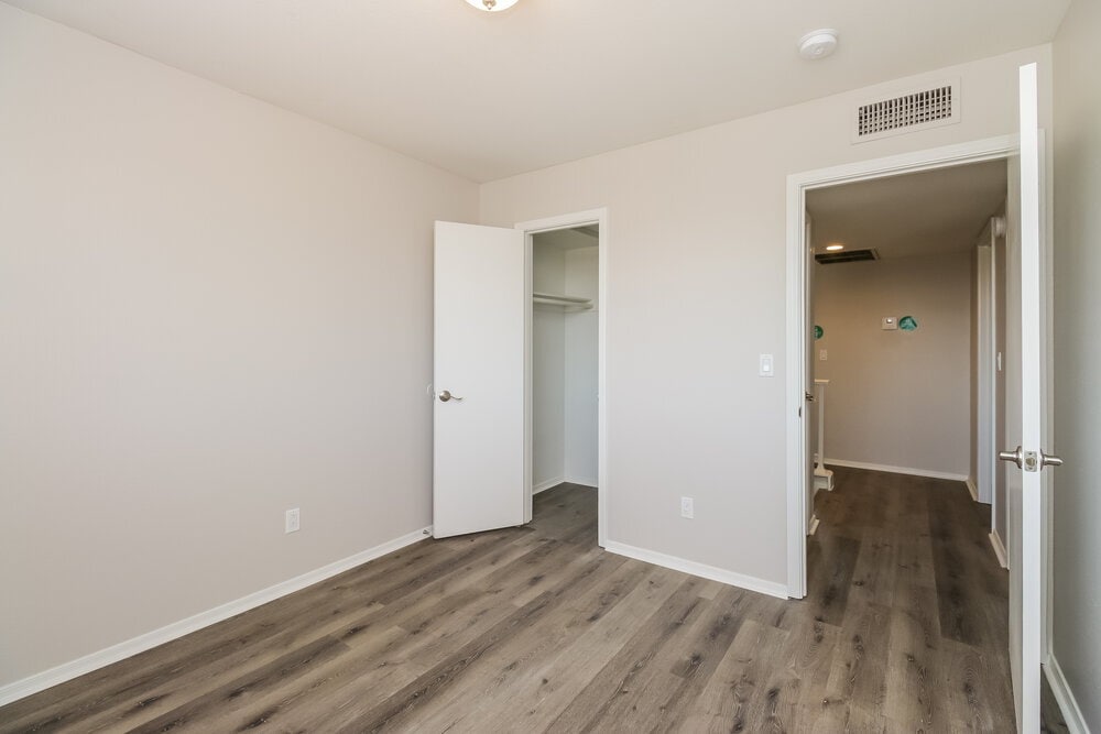 Building Photo - 16234 S 44th St