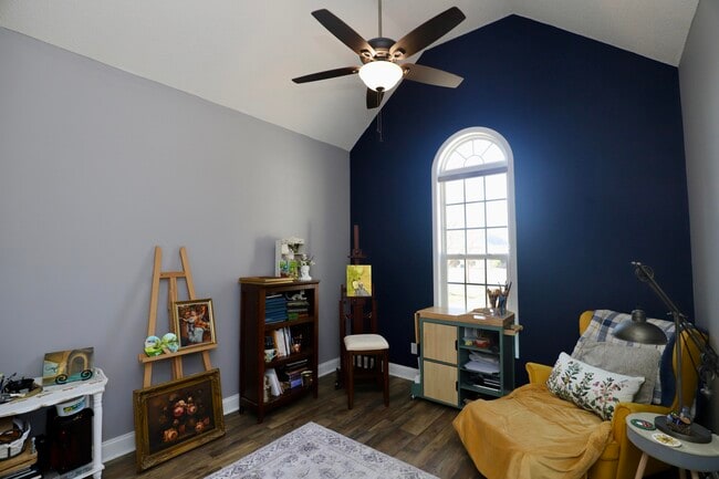 Building Photo - 1855 Beachforest Way