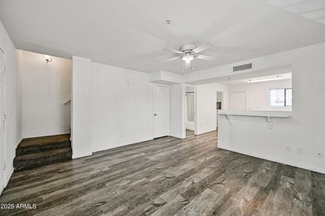 Building Photo - 5010 N 22nd Ave