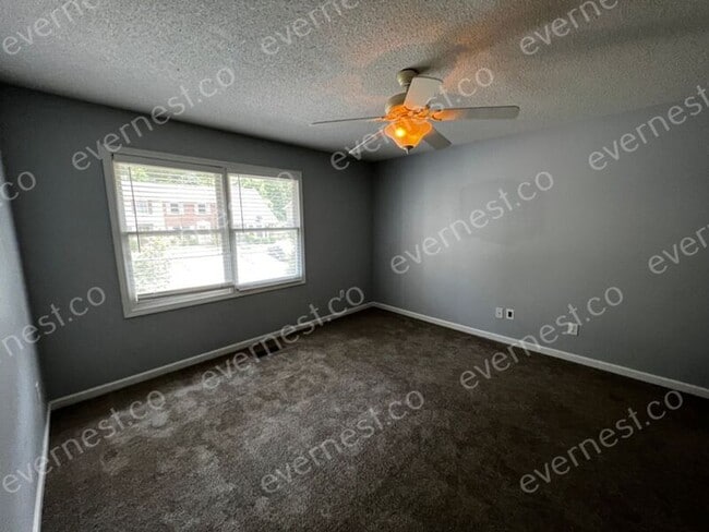 Building Photo - 5212 Falling Creek Ln