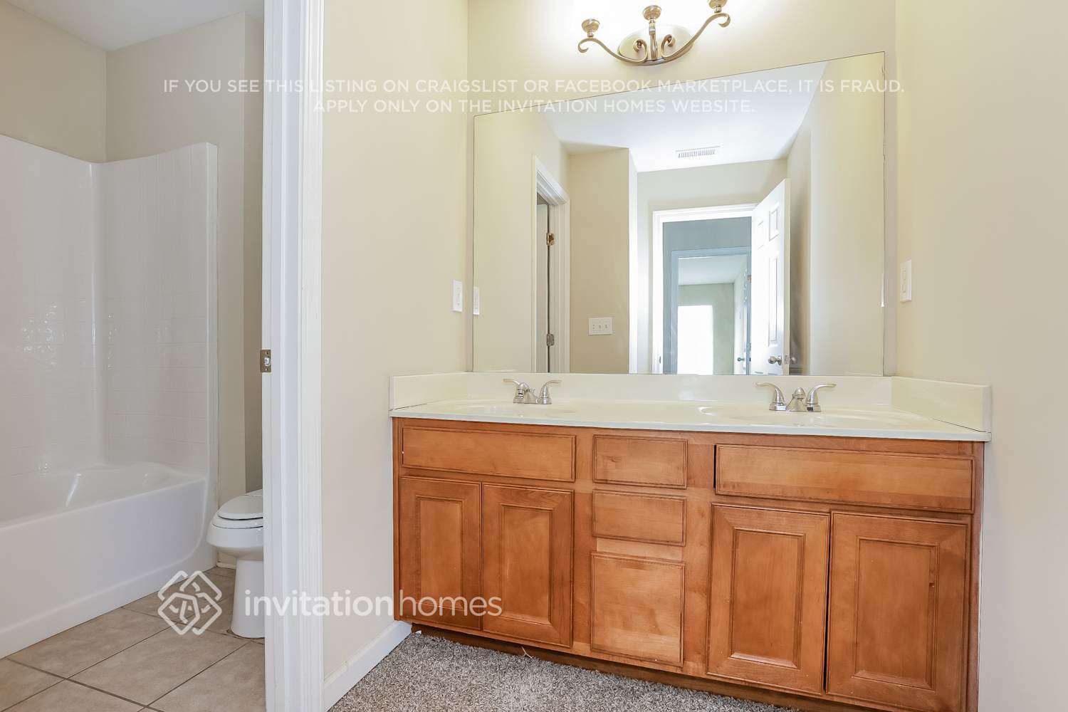 Building Photo - 5490 Rosehall Pl