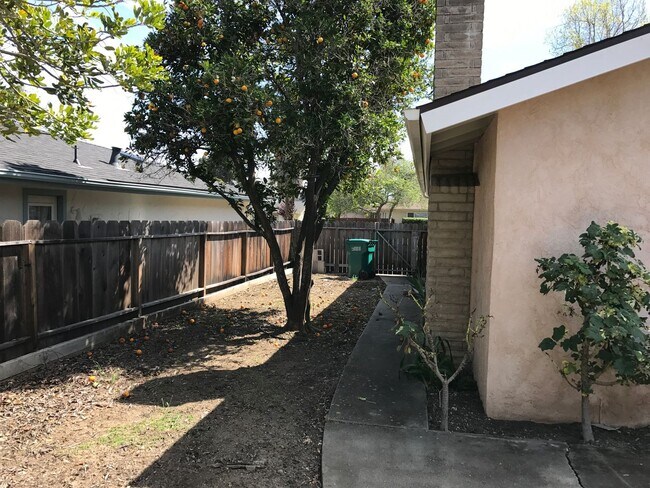 Building Photo - Beautiful 3-Bedroom, 2 bath home!