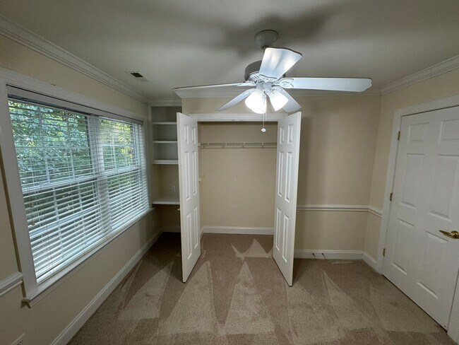Building Photo - 7127 Weddington Brook Dr
