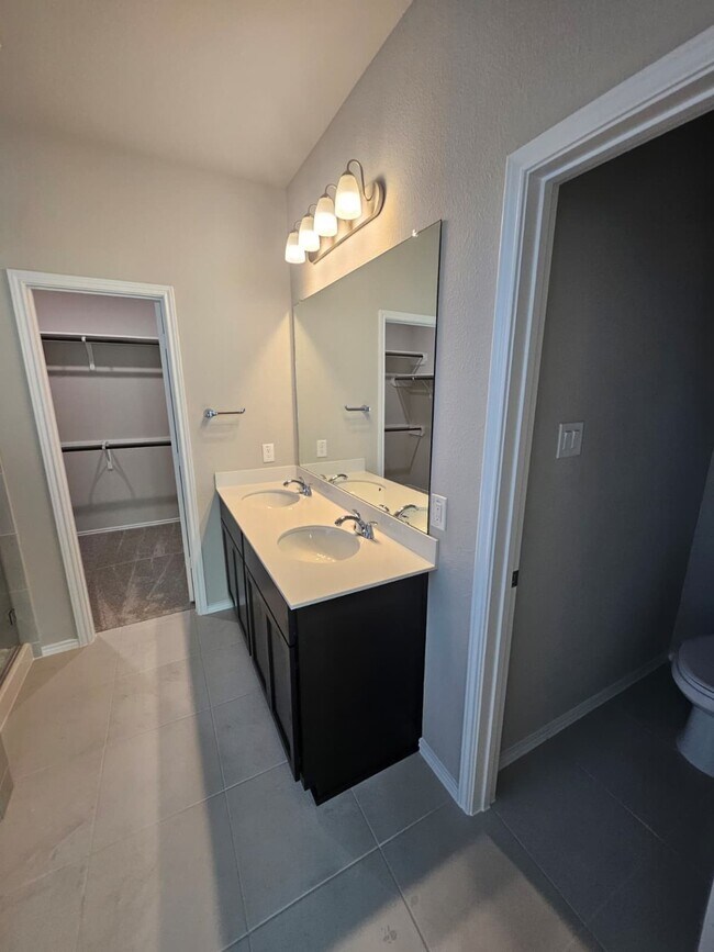 Building Photo - 426 Twilight Mdw Wy