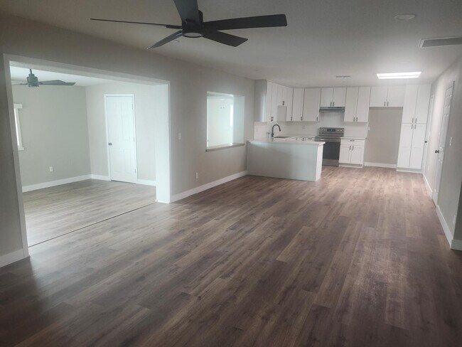 Building Photo - 2267 E Caballero Cir