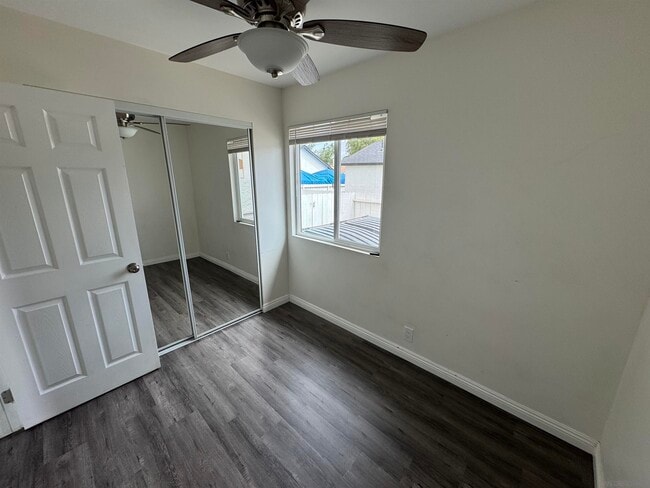 Building Photo - 8925 Cottonwood Ave
