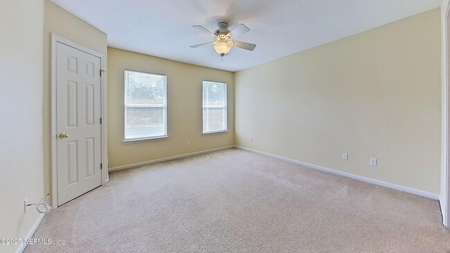 Building Photo - 1209 Southern Stream Ct
