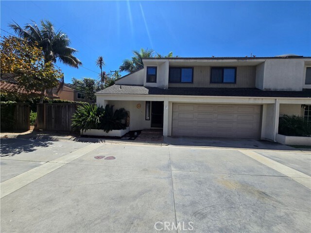 Building Photo - 2524 Elden Ave