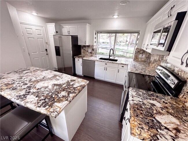 Building Photo - 7068 Bright Springs Ct