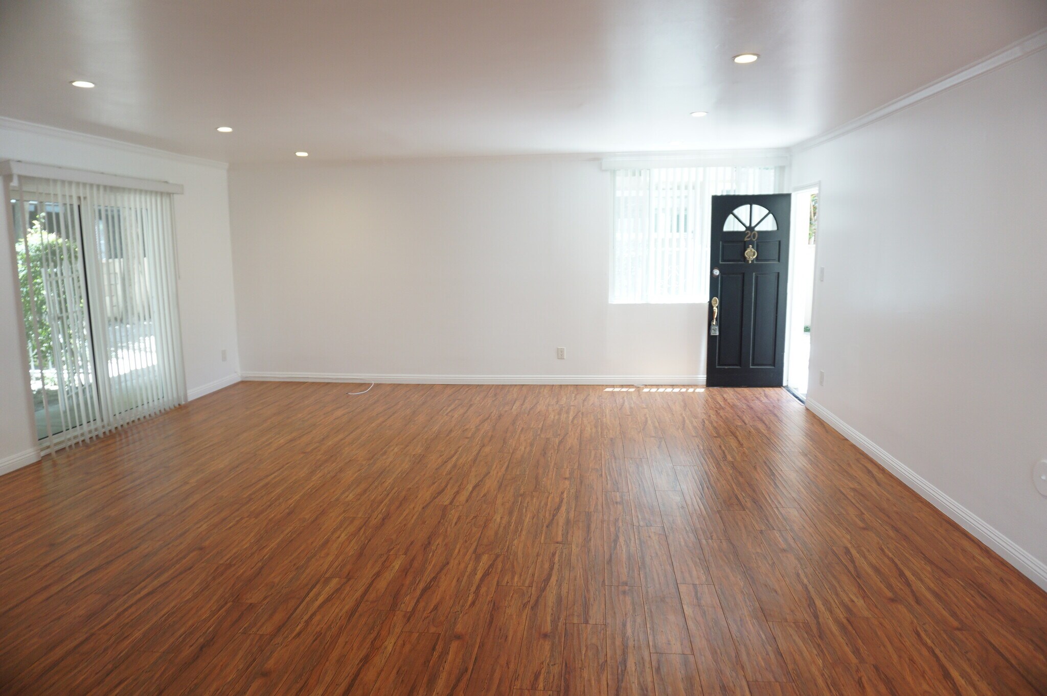 Building Photo - 4610 Densmore Ave