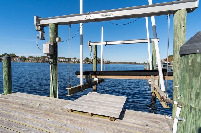 Building Photo - Waterfront Property