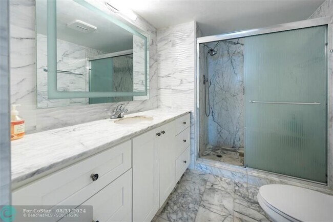 Building Photo - 1370 S Ocean Blvd