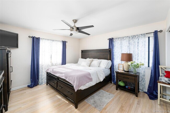 Building Photo - 850 S Lake Blvd