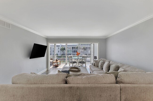 Building Photo - LUXURY LONGBOAT LIVING AT IT’S FINEST! AVA...