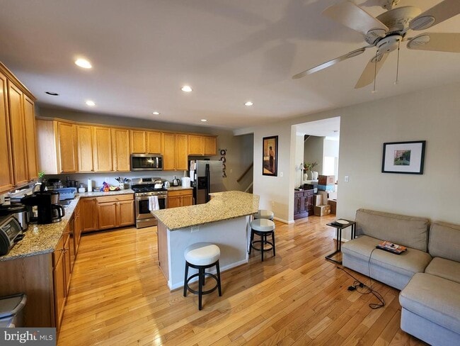 Building Photo - 47706 Bowline Terrace