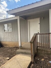 Building Photo - 814 Hazelton St