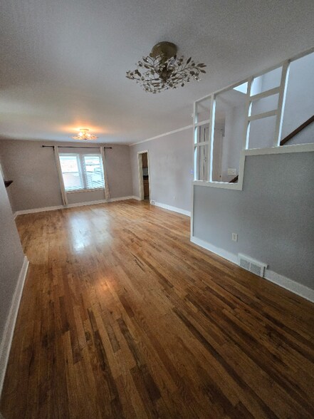 Building Photo - 309 S Shields St