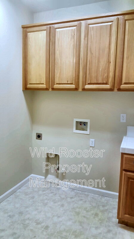 Building Photo - 6624 Capwell Way