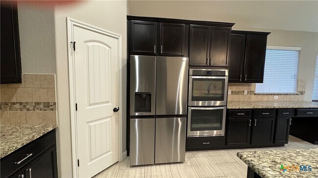 Building Photo - 6201 Morganite Ln