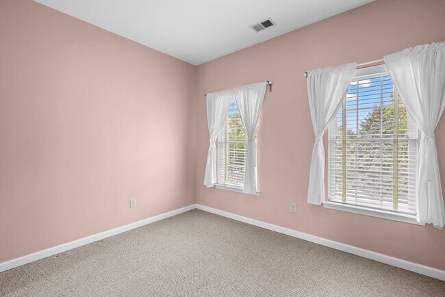 Building Photo - 13111 Venetian Rd