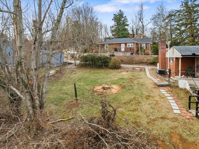 Building Photo - 100 9th Ave