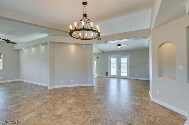 Building Photo - 7015 W El Parque Ave