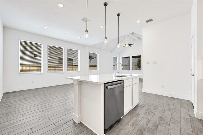 Building Photo - 21711 Meridian Duskywing Dr