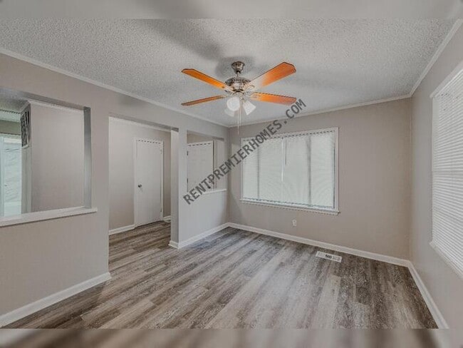 Building Photo - 306 Kay St