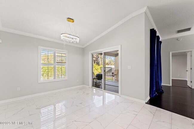 Building Photo - 16456 Tisons Blf Rd