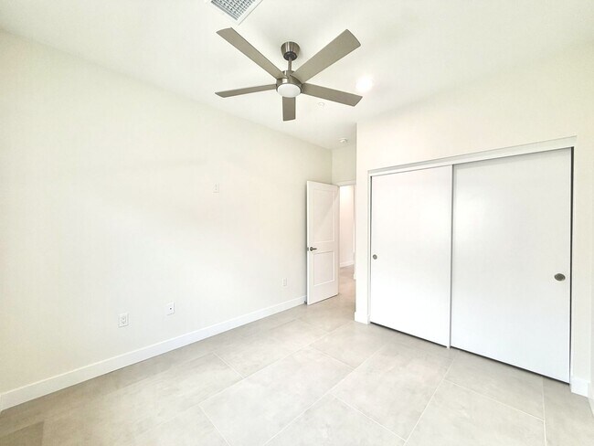 Building Photo - AVAILABLE NOW!! Beautiful 4 Bedroom 3 Bathroom Home in Cathedral City