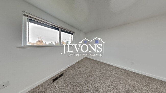 Building Photo - 6114 N 49th St