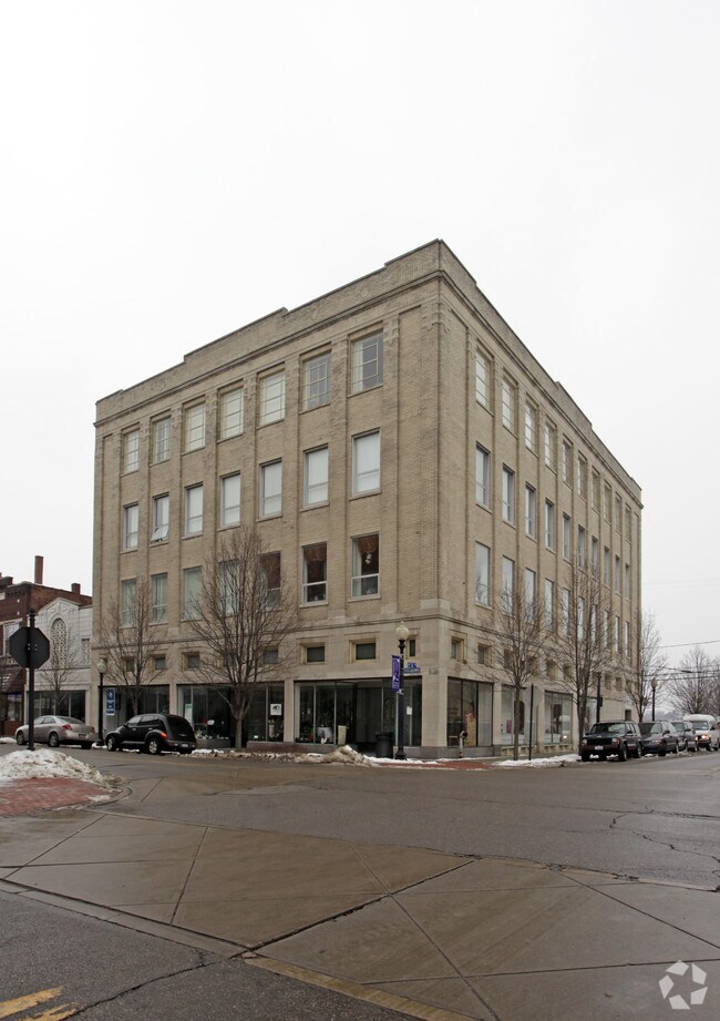 Primary Photo - Alexander Square Apartments
