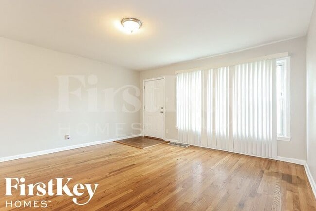 Building Photo - 4561 W 84th Pl