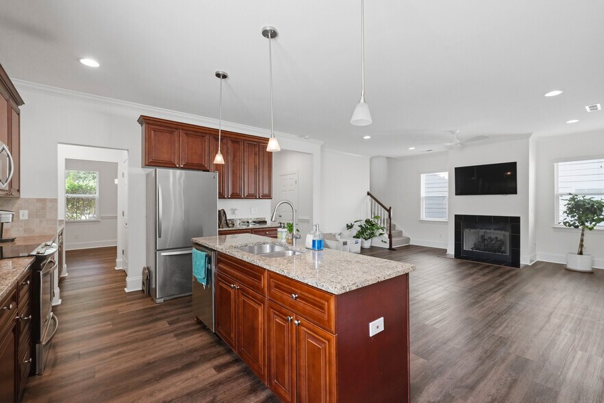 Building Photo - 20264 Harroway Dr