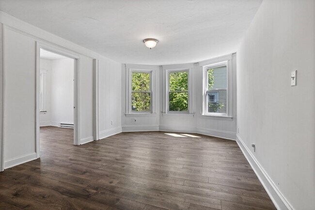 Building Photo - 8 Delaware St