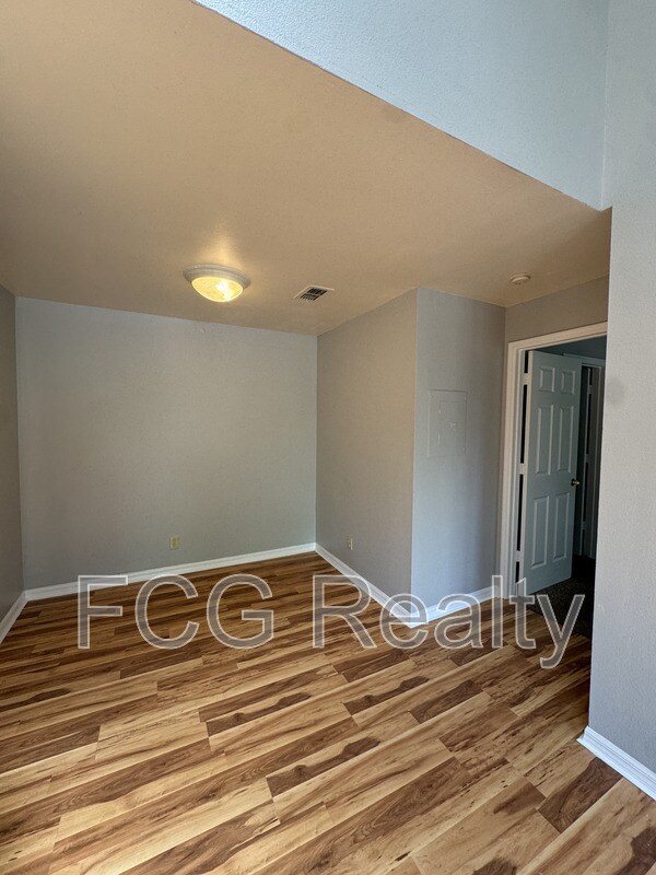Building Photo - 6010 Westgate Dr