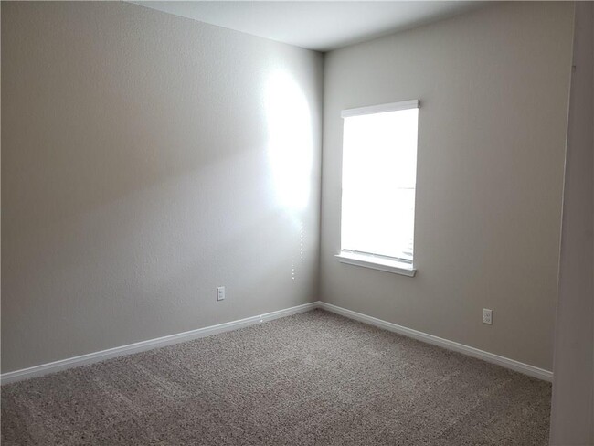 Building Photo - 1500 Ferryman Dr