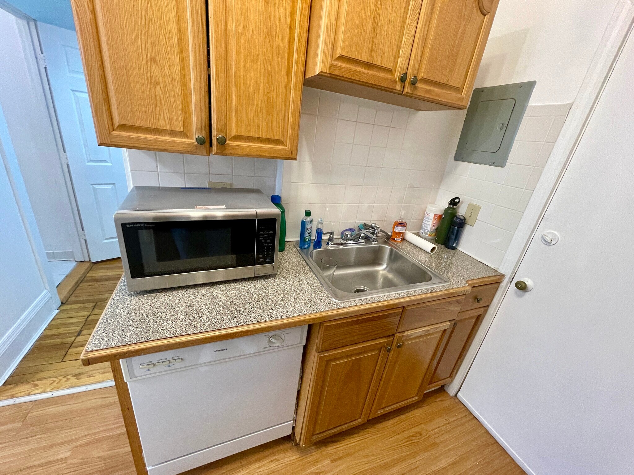 Building Photo - 141 Englewood Ave