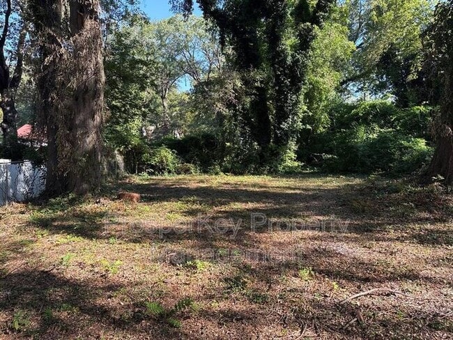 Building Photo - 340 Adelle St SE