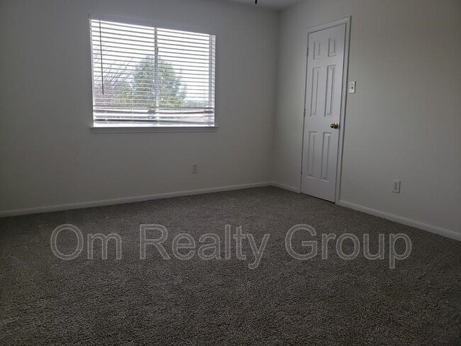 Building Photo - 6655 Stonefort Ct