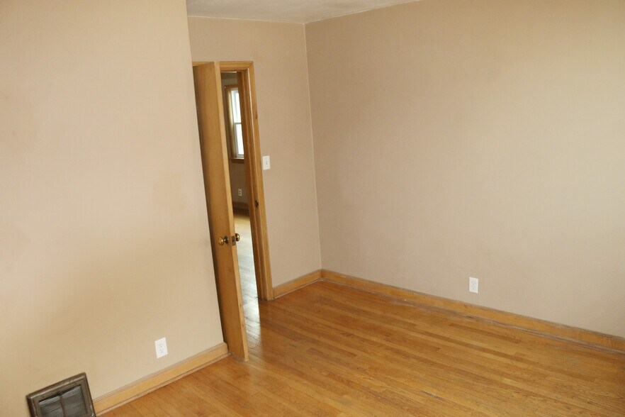 Building Photo - 3108A N Pierce St